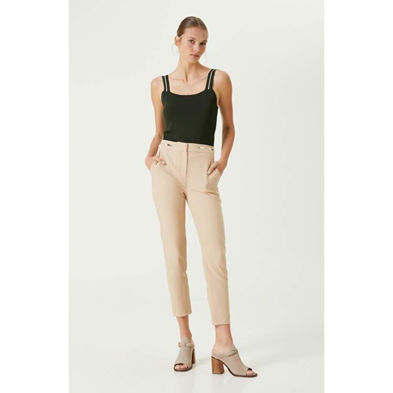 Beige Slim Fit Smart Casual Trousers Beige Slim Fit Smart Casual Trousers
