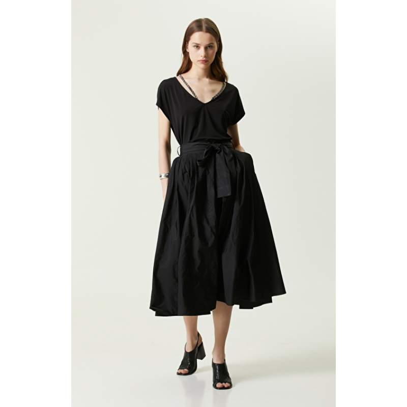 Black High Waist Taffeta Skirt Black High Waist Taffeta Skirt