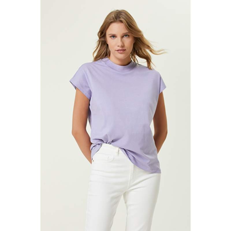 Lilac T-shirt Lilac T-shirt
