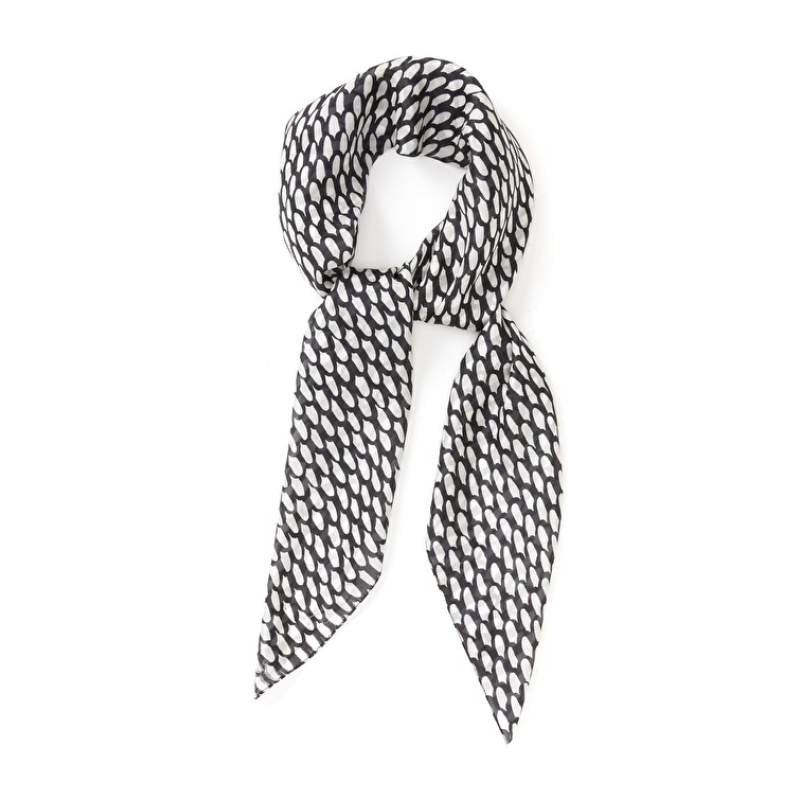 Patterned Women's Shawl