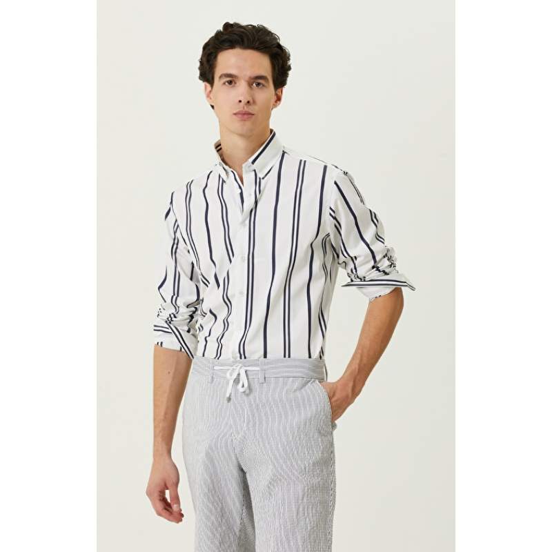 White Navy Blue Buttoned Collar Shirt