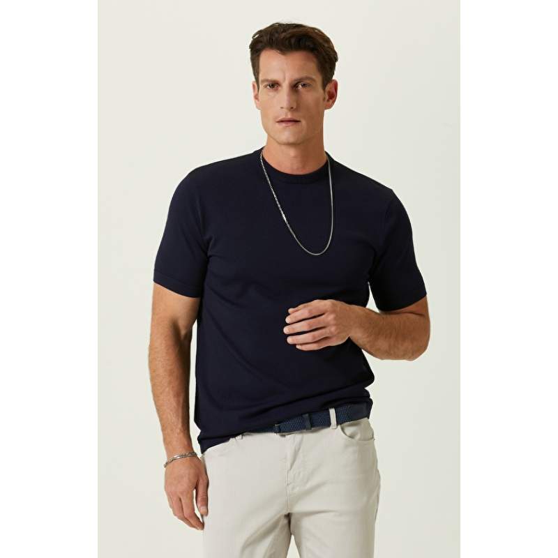 Navy Blue Crew Neck Knitwear Sweater Navy Blue Crew Neck Knitwear Sweater