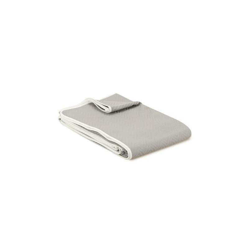 Vakko piqué with piping