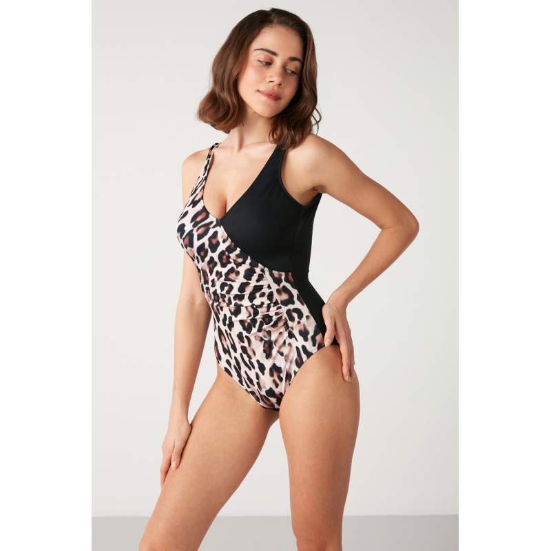 Leona Leopard Patterned Double Breasted Swimsuit Leona Leopard Patterned Double Breasted Swimsuit
