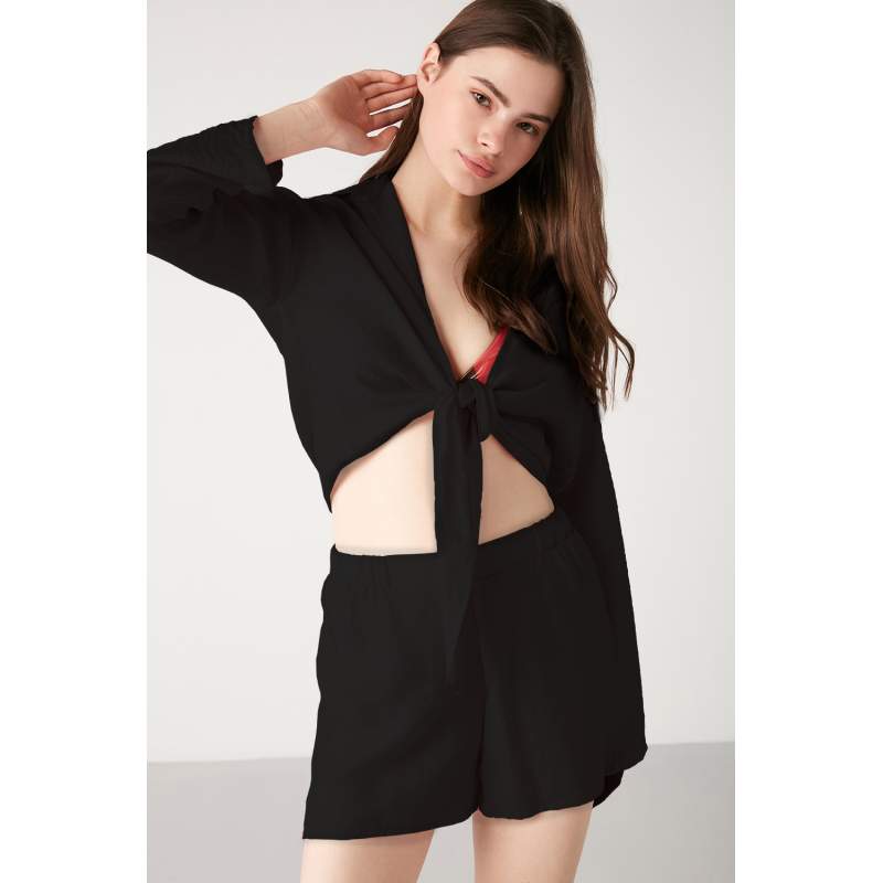 Berry Den Color Elastic Waist Short Shorts