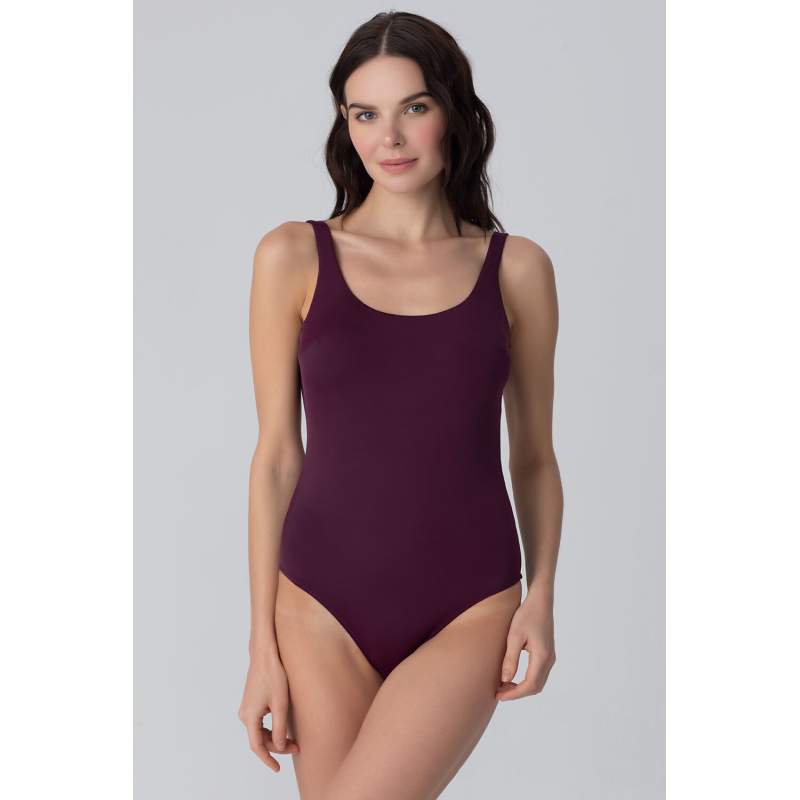 Jaret Straight Back Open Back Swimsuit Jaret Straight Back Open Back Swimsuit