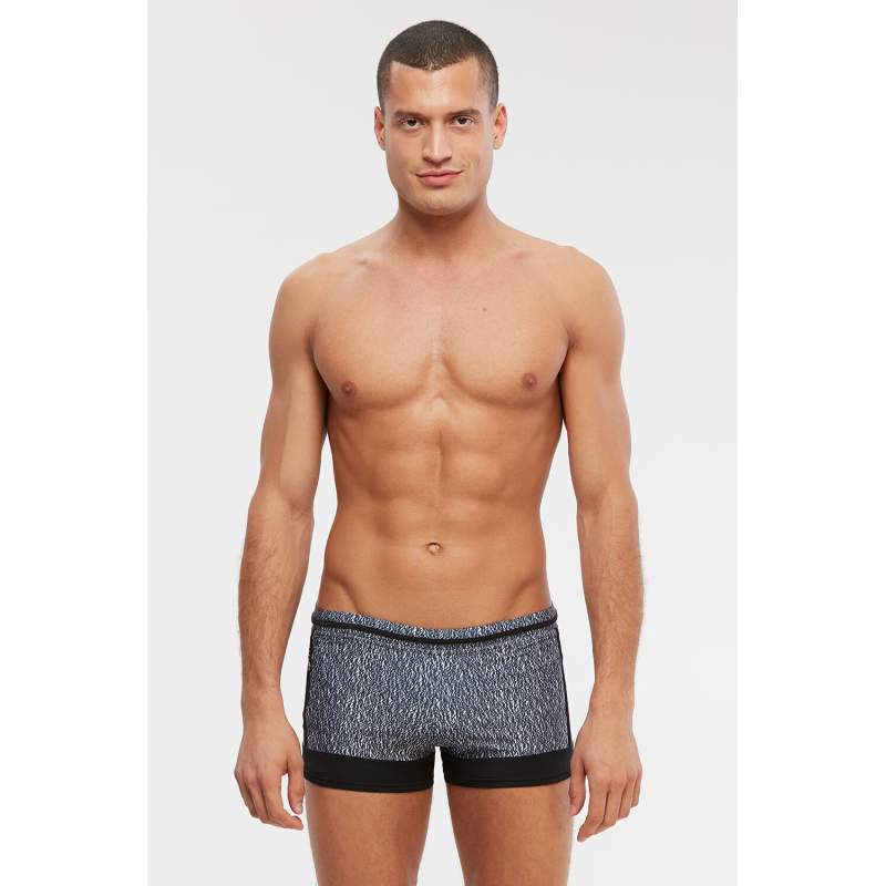 Meer Stripe Detailed Lyc Shorts
