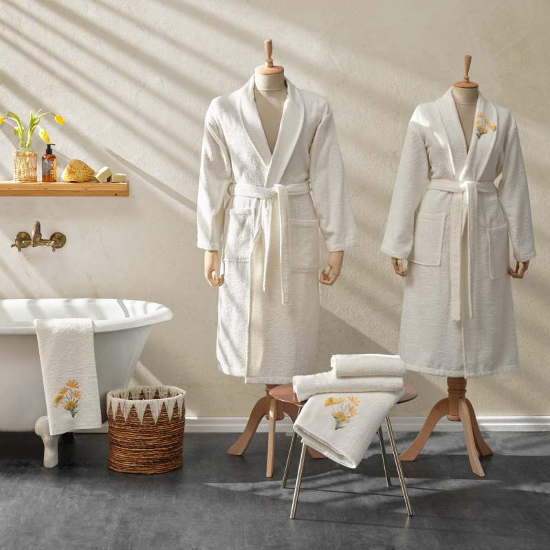 Karaca Home Flower 3D Embroidered Yellow Offwhite 6 Pcs Family Bathroom Set