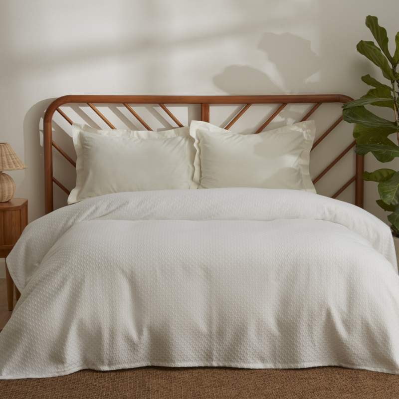 Karaca Home Nature Lover Lorena Bamboo Double Jacquard Pique 200x230 cm White