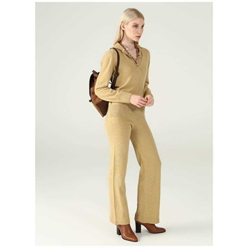 Factory Beige Women's Trousers ROMERIT
