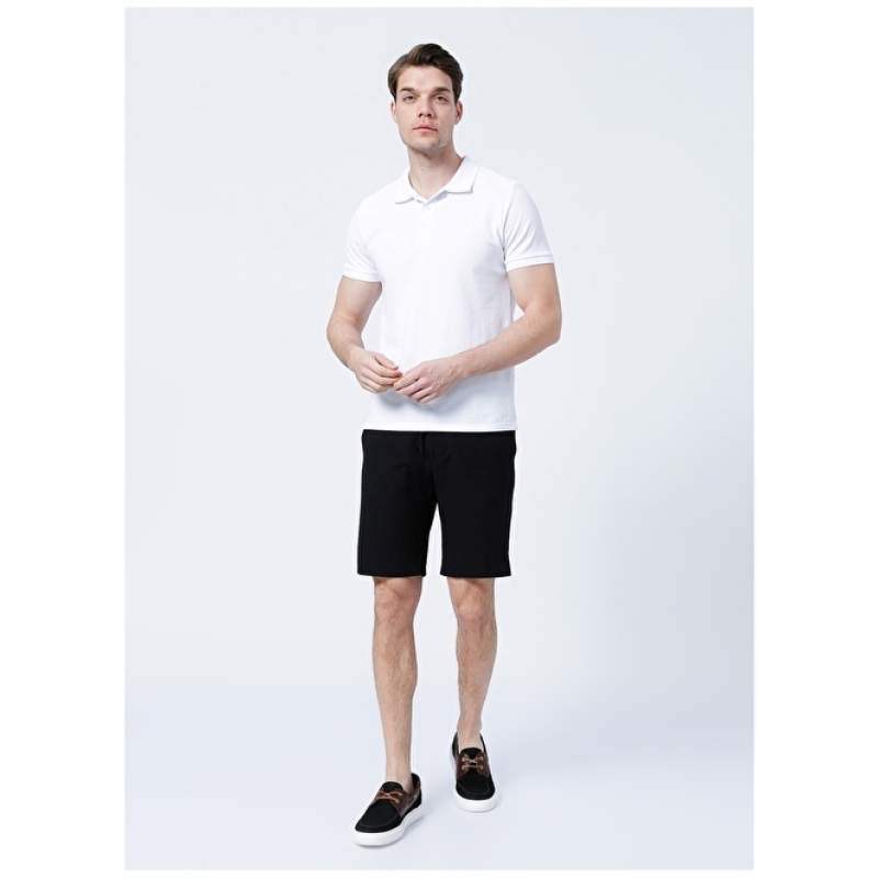 Factory Normal Waist Wide Fit Solid Black Men's Bermuda Shorts - QATAR