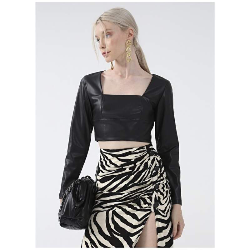 Factory Square Collar Plain Black Women's Blouse YMN-15