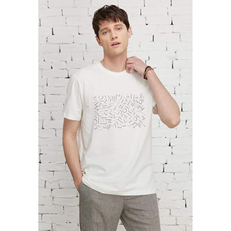 Slim Fit Crew Neck Cotton Printed T-Shirt