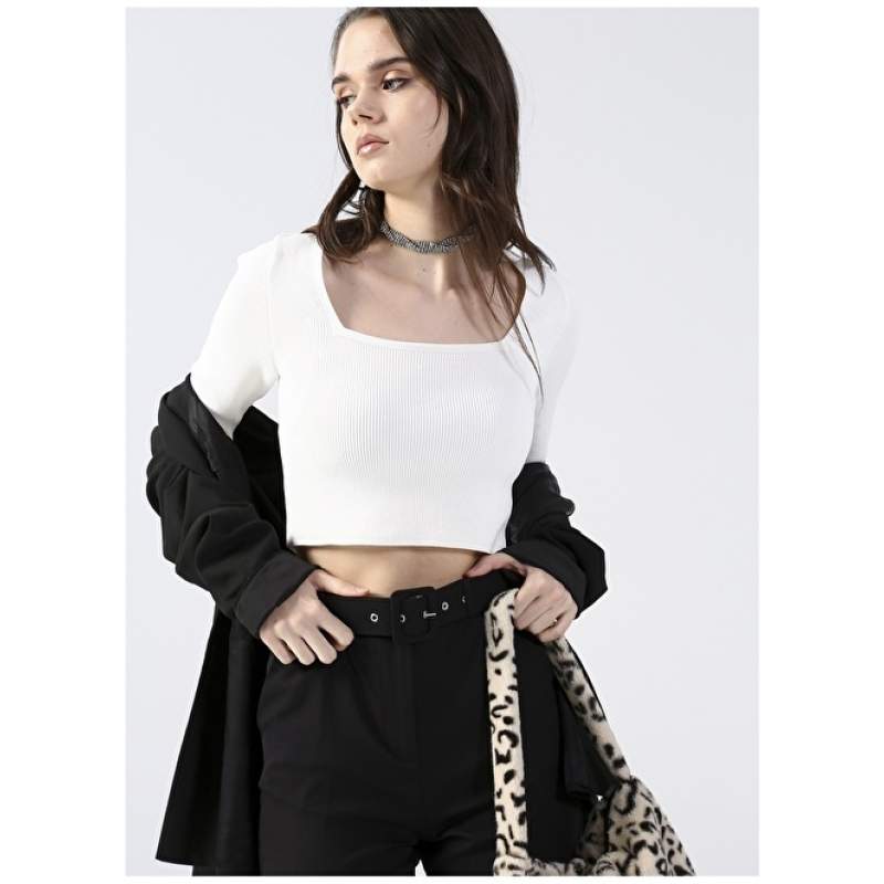 Factory Square Collar Plain White Women's Blouse VALER Factory Square Collar Plain White Women's Blouse VALER