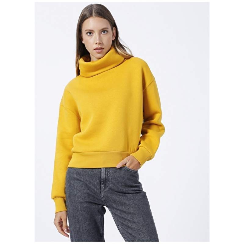 Factory Straight Collar Solid Saffron Women's Sweatshirt VEJA