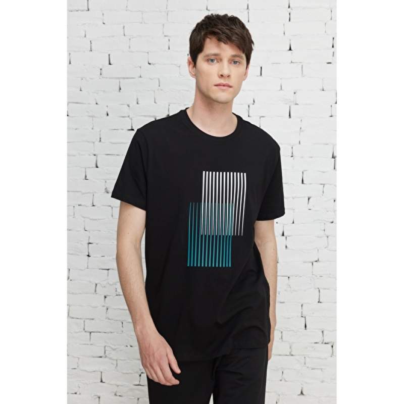 Slim Fit Crew Neck Cotton Printed T-Shirt