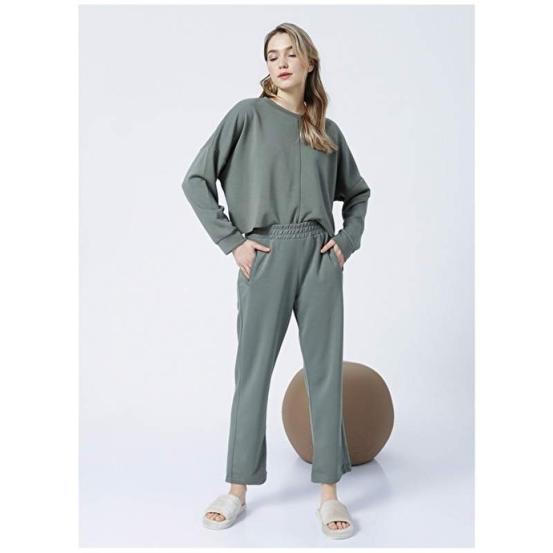 Factory Khaki Women's Straight Wide Leg Sweatpants K-HW-21B11 Factory Khaki Women's Straight Wide Leg Sweatpants K-HW-21B11