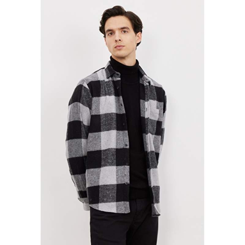 Comfort Fit Buttoned Collar Checked Flannel Shirt