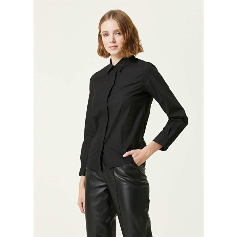 Women's Black Shirt