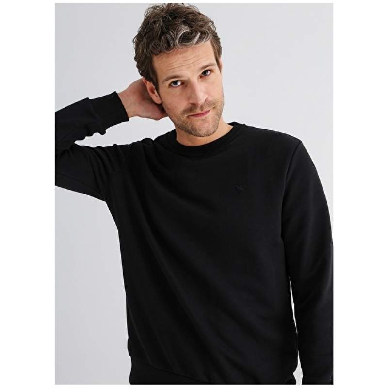 Factory Crew Neck Solid Black Men's Sweatshirt JOSEYY Factory Crew Neck Solid Black Men's Sweatshirt JOSEYY