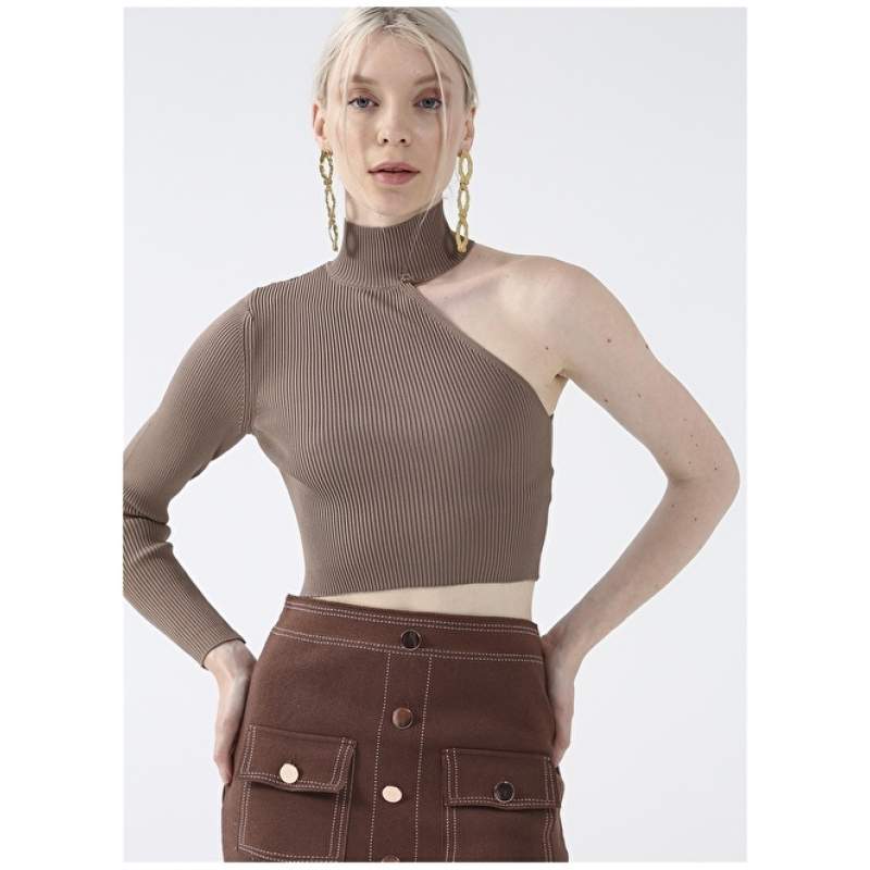 Factory Straight Collar Plain Beige Women's Sweater ASELE