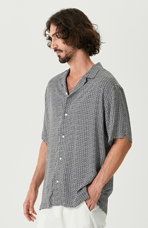 Comfort Fit Black And White Shirt