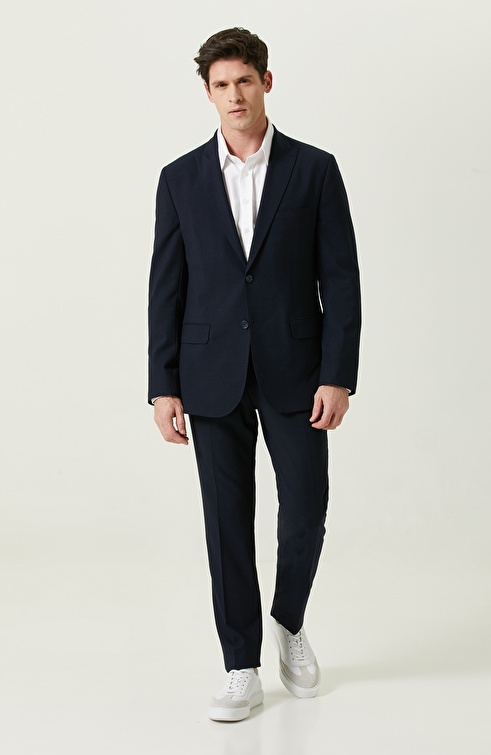 Pilapel Collar Indigo Suit