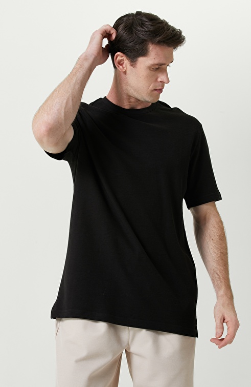 Black Cotton Plain Tshirt