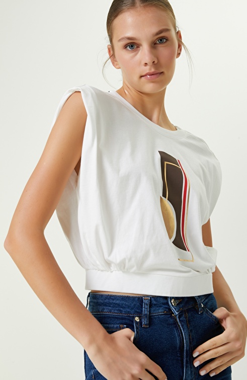 Ecru Printed Sleeveless Crop Tshirt