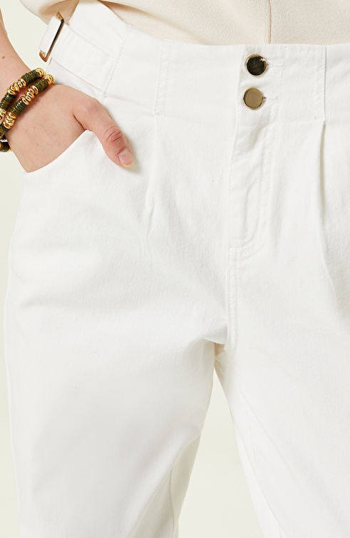 White Jeans