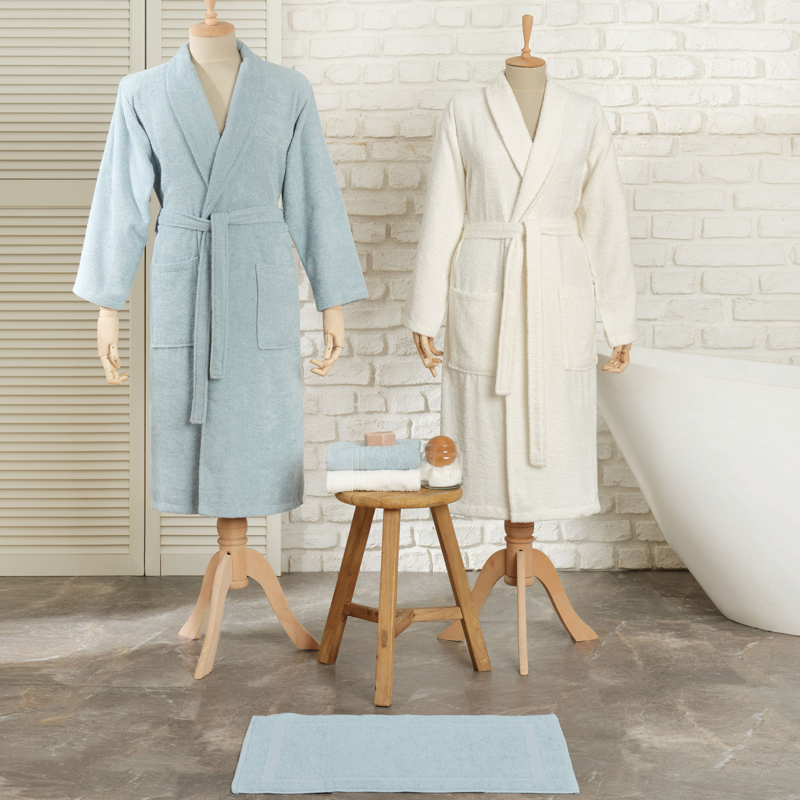 Timeless Maren Ecru-Blue 5-Piece Family Bathrobe Set