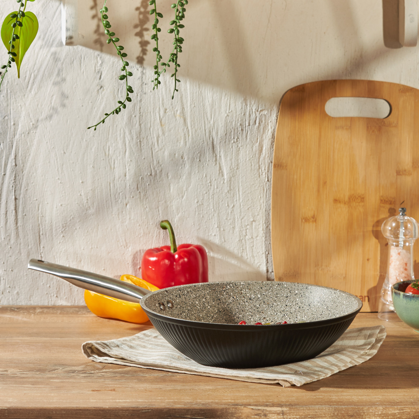 Emsan Sansa Granite Wok Pan 28 Cm