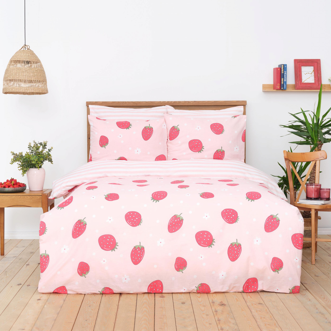 Sarah Anderson Strawberry Pink 100% Cotton Double Duvet Cover & Pillow Set