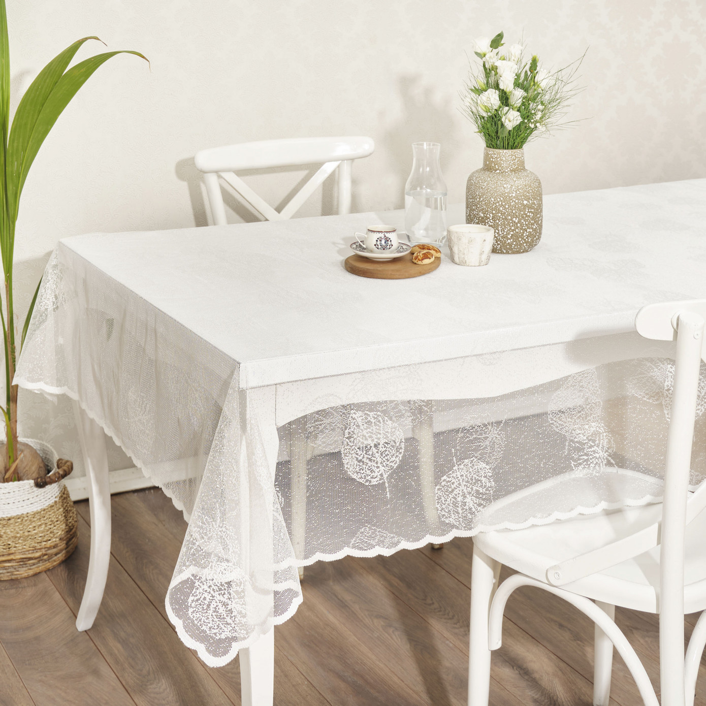 Sarah Anderson Gillian Tablecloth White