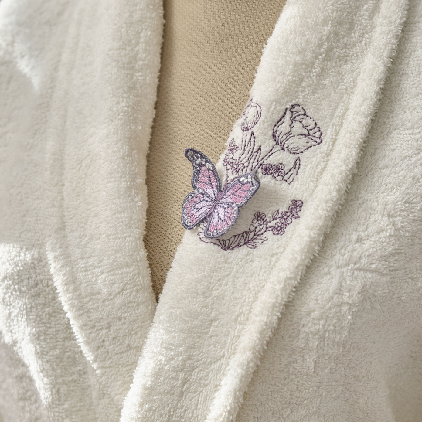 Karaca Home Butterfly 3D Embroidered Lilac Purple 6 Pcs Family Bathroom Set