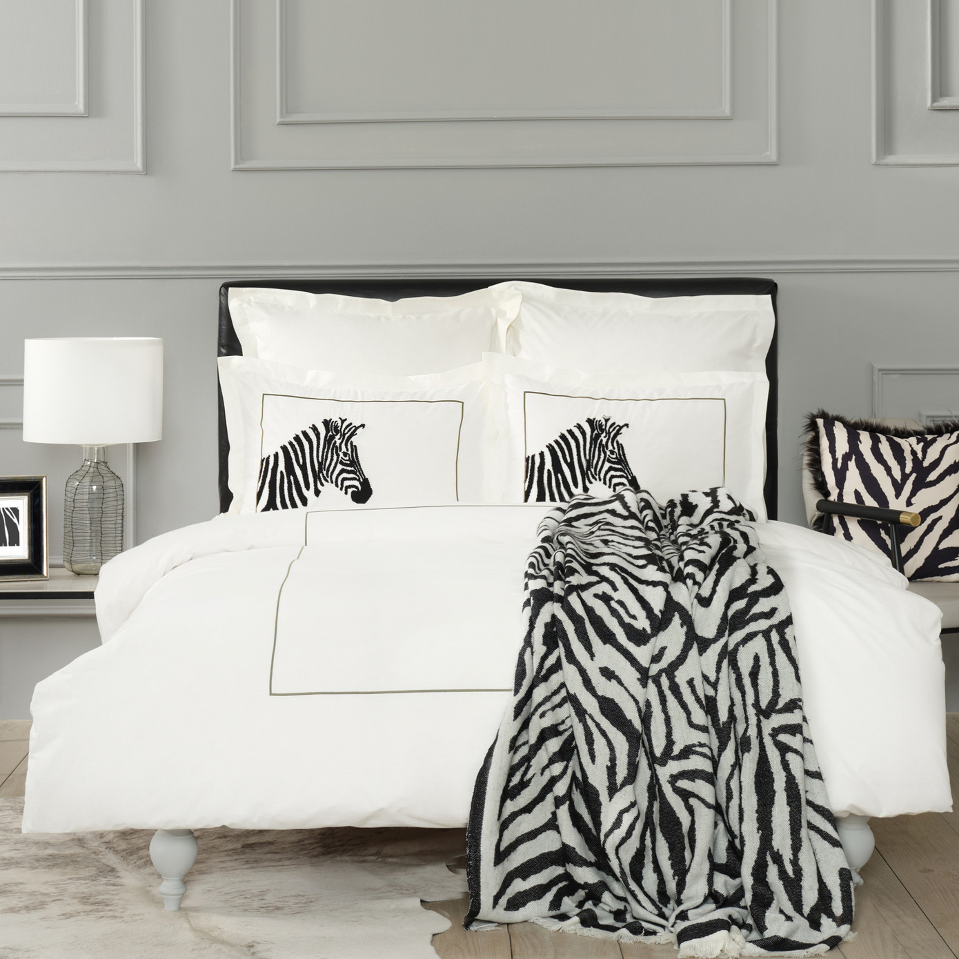 Karaca Home Zebra Black Double Jacquard Blanket