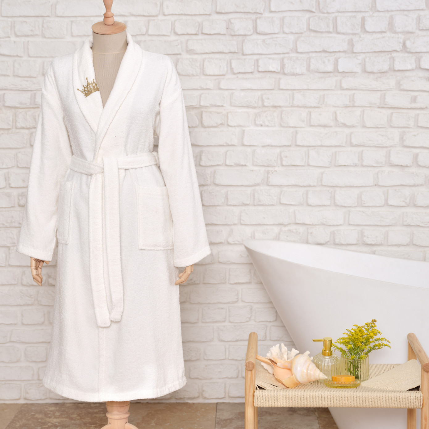 Karaca Home Queen Embroidered OffWhite 100% Cotton Womens Bathrobe S/M