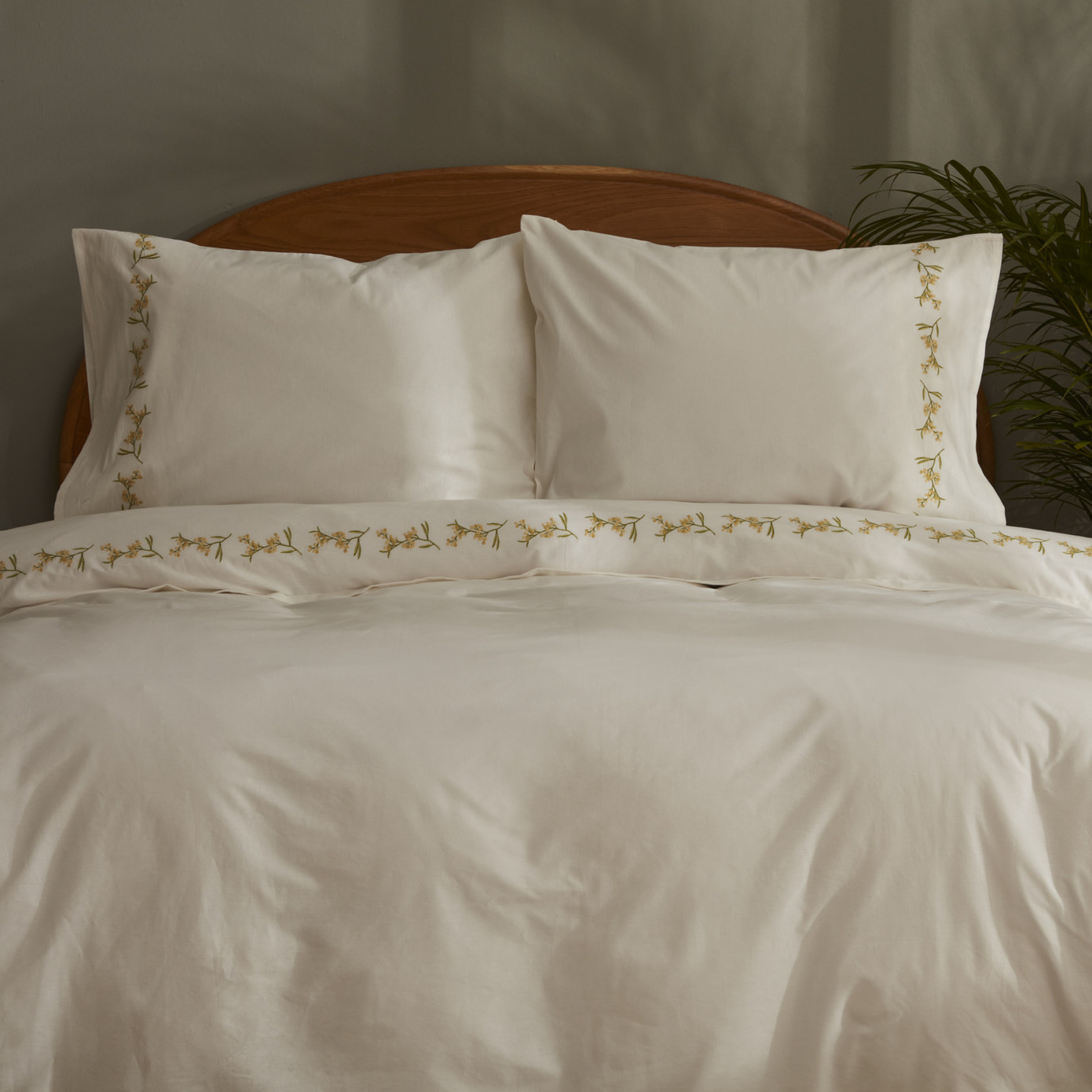 Karaca Home Alissa 100% Cotton Embroidered Double Embroidered Duvet Cover Set White