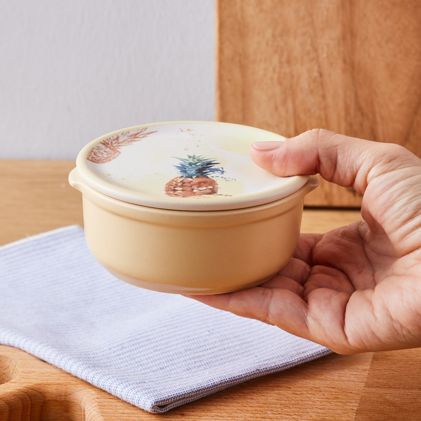 Karaca Pineapple Covered Breakfast Bowl