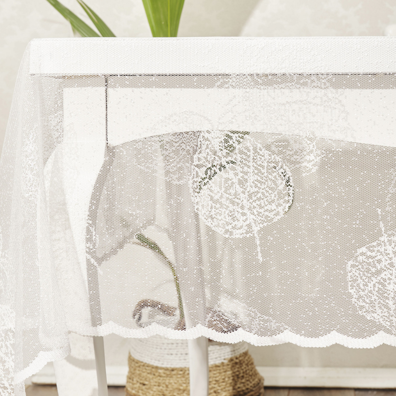 Sarah Anderson Gillian Tablecloth White