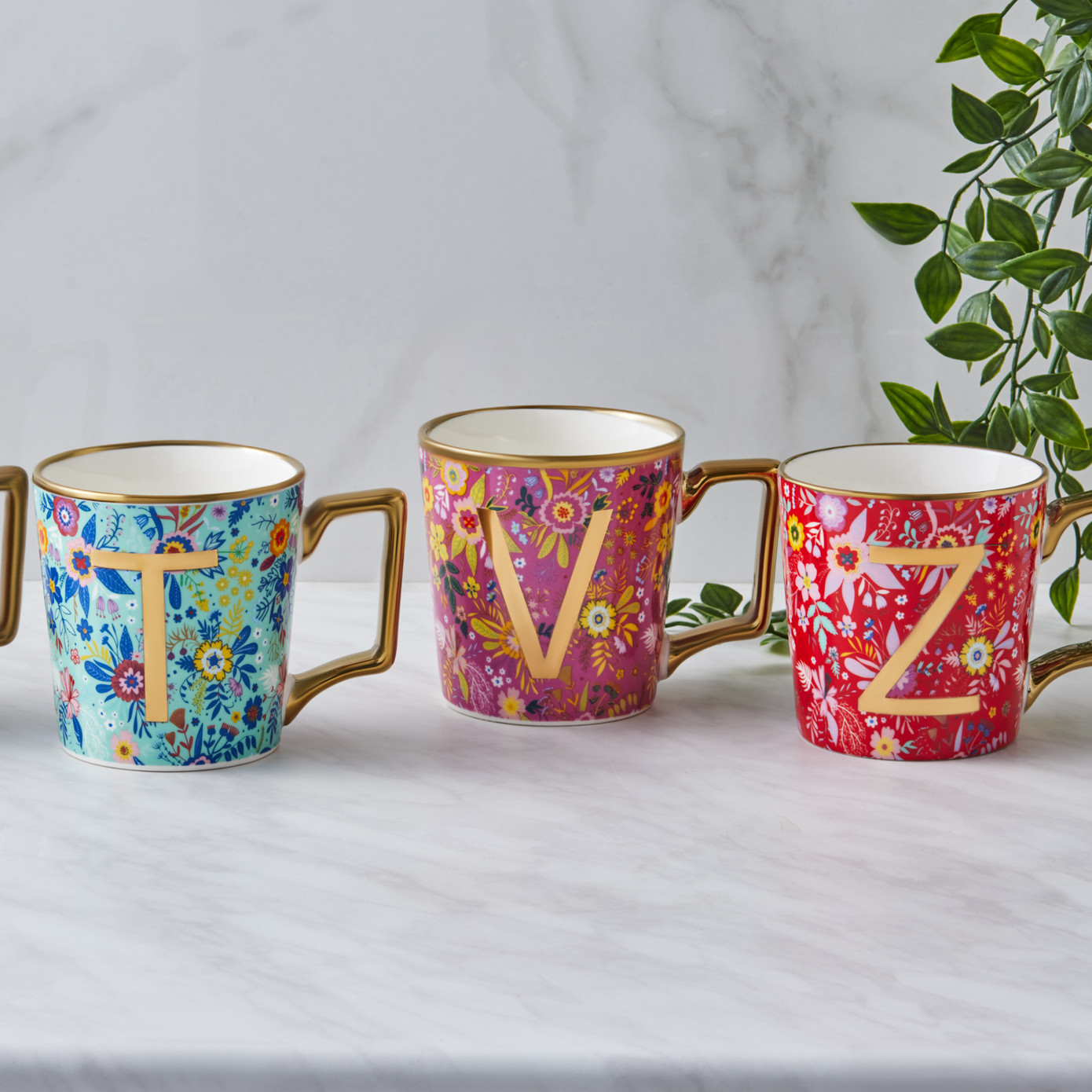 Karaca Flower Mug With Letter I 350 Ml