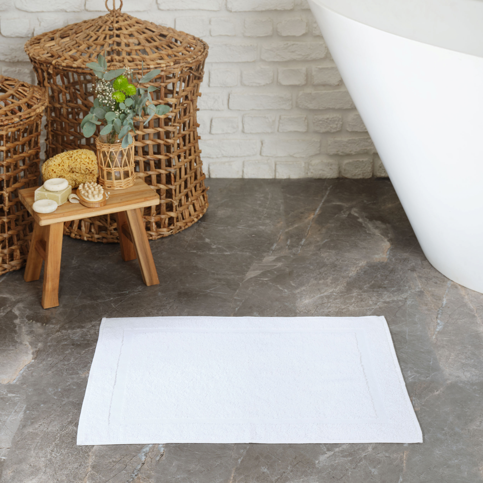 Timeless Maren White Foot Towel 45 Cm X 70 Cm