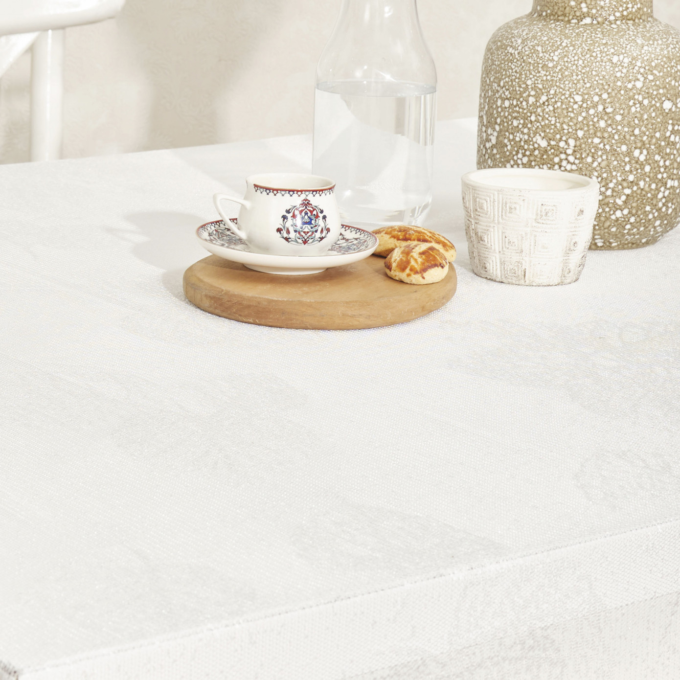 Sarah Anderson Gillian Tablecloth White