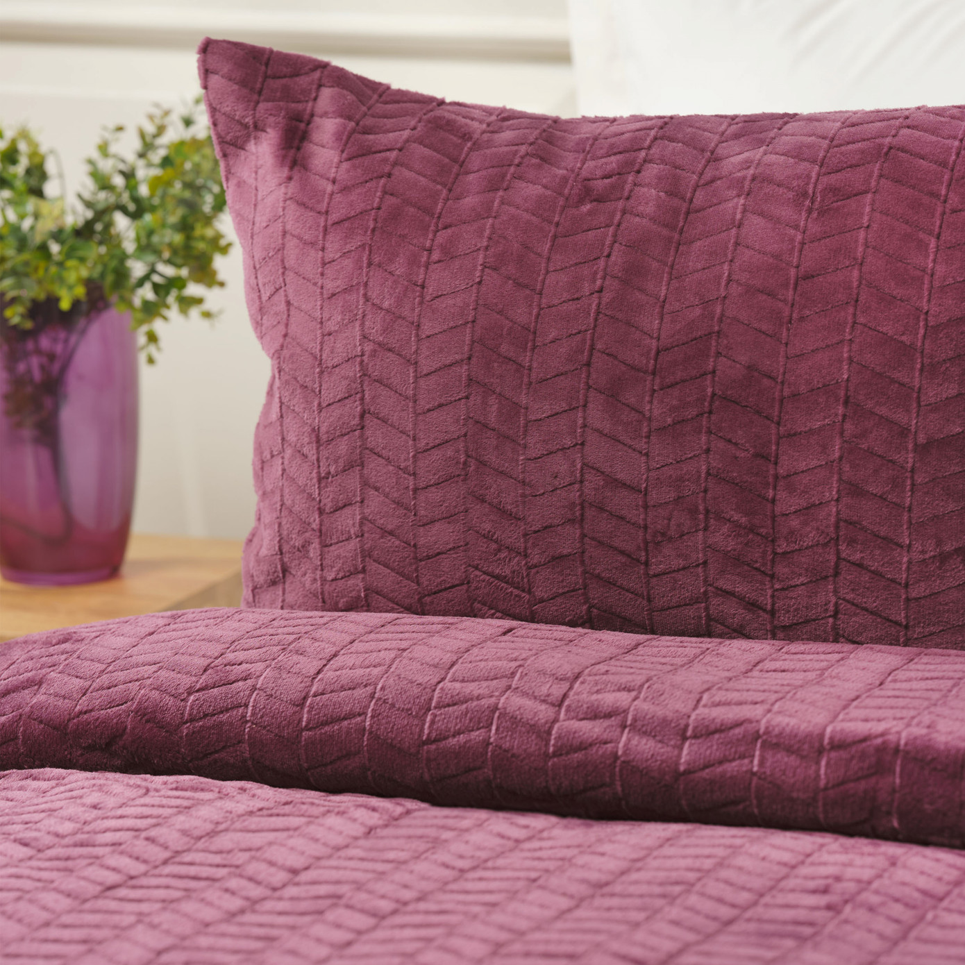 Karaca Home Rosie Plum Double Wellsoft Bedspread