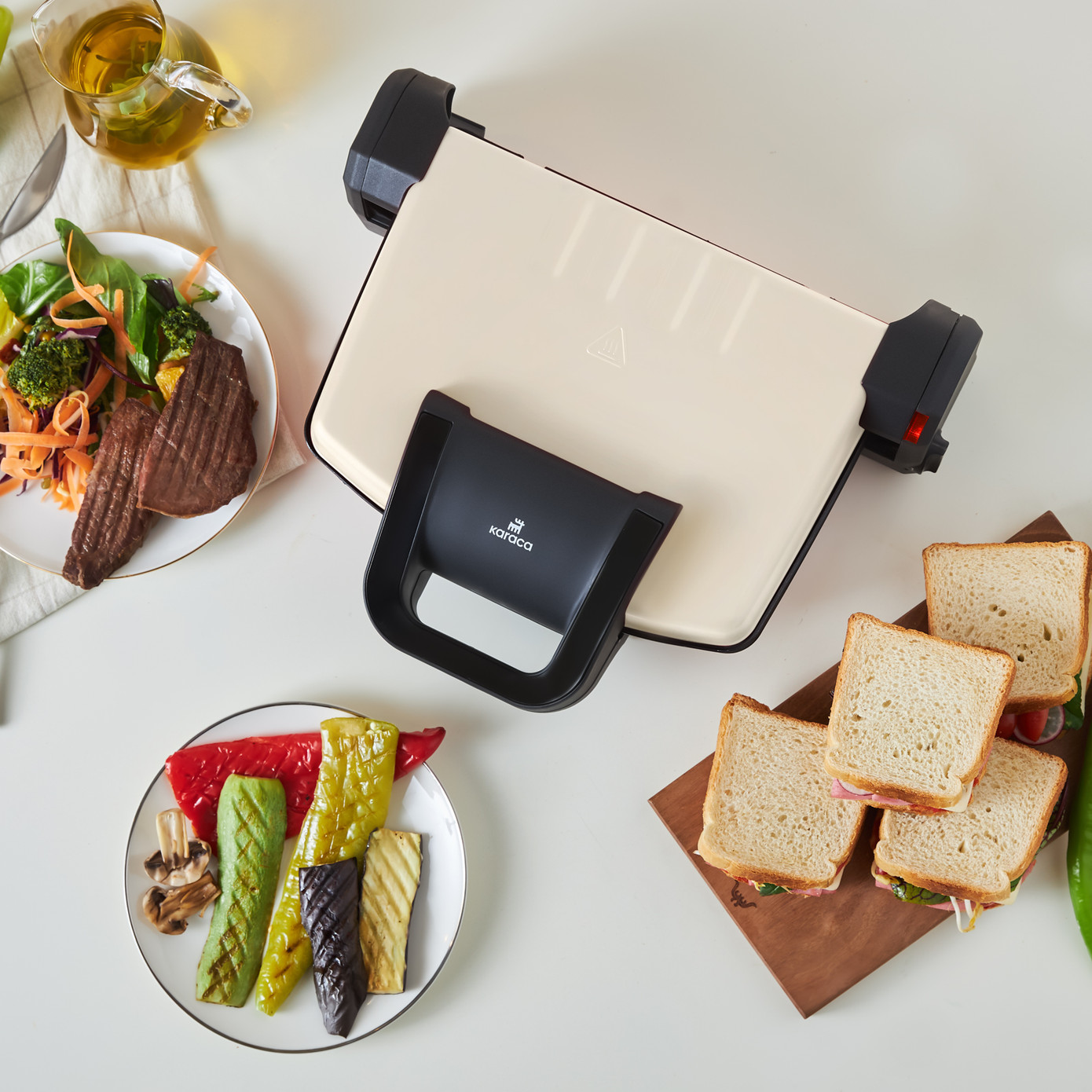 Karaca Future Essential Toaster Matte Cream 1800 W