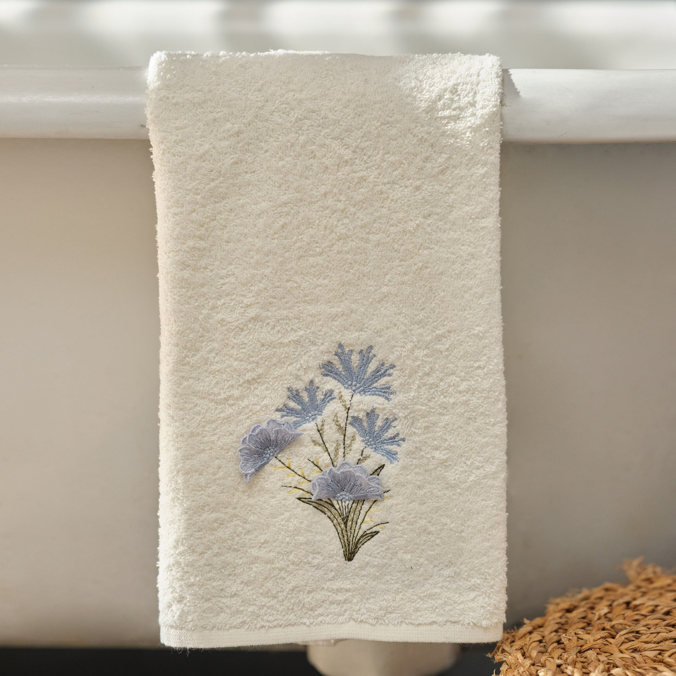 Karaca Home Flower 3D Embroidered Family Bathroom Set Blue