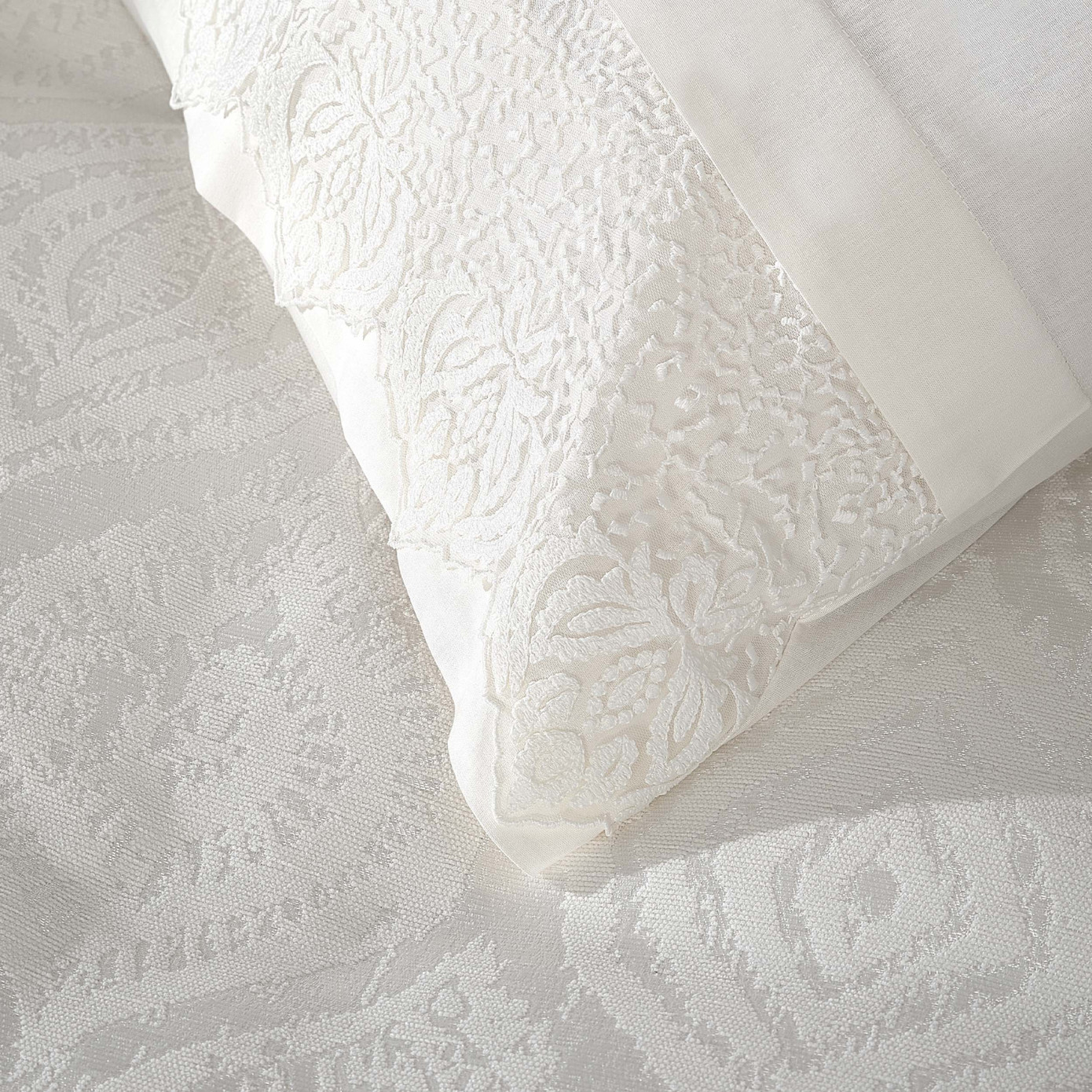 Karaca Home Aura White Lace 100% Cotton Private Double Pique Set