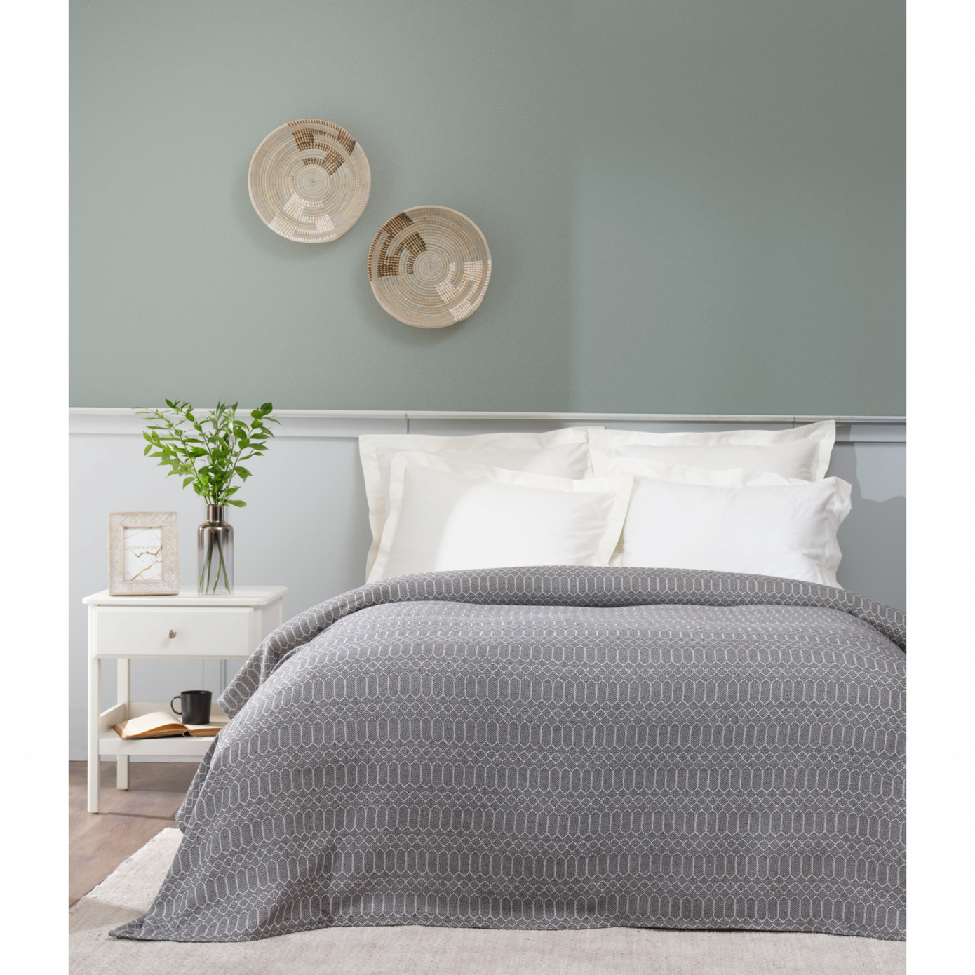 Sarah Anderson Curvy Smoked Double All-Season Coverlet