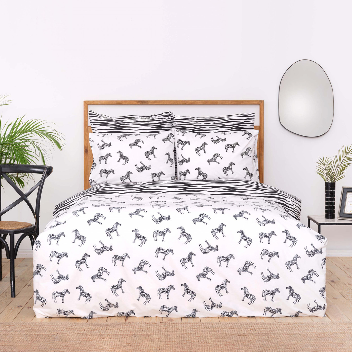 Sarah Anderson Zebra Black 100% Cotton Double Duvet Cover & Pillow Set