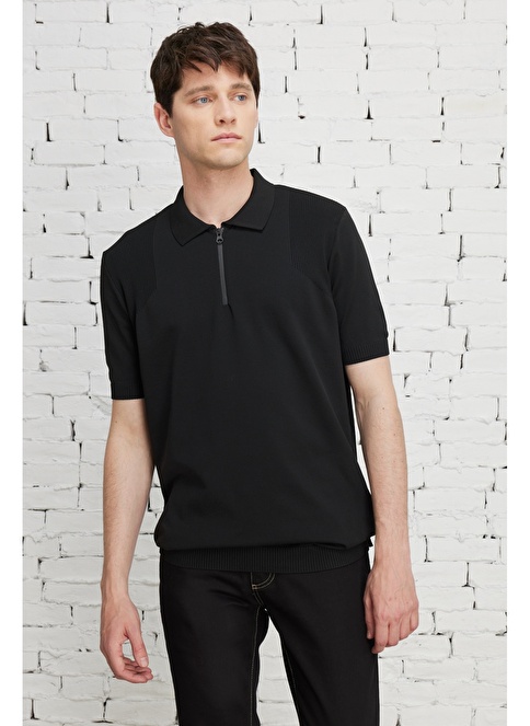 Standard Fit Polo Collar Short Sleeve Knitwear